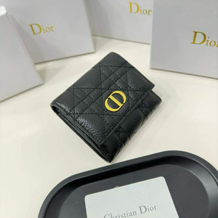 Picture of Dior Wallets _SKUfw239333253fw